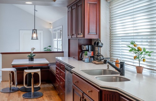 Eugene House | Pet-Friendly Retreat with Garden, Hot Tub & 9.6/10 Rating