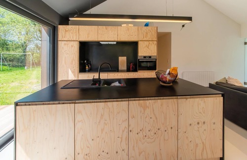 Offagne House | Inviting Home with Sauna and Spa Amenities Await You