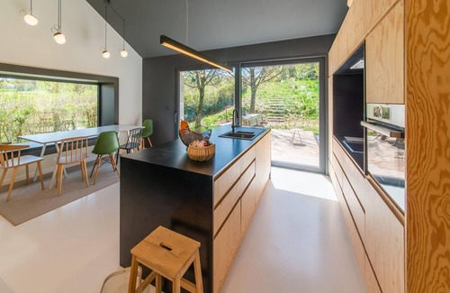 Offagne House | Inviting Home with Sauna and Spa Amenities Await You