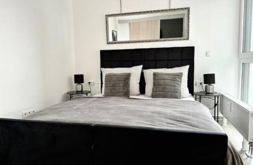 Weyhausen Apartment | Stylish Studio 10 at Charming Homes - Rated 9.1/10!