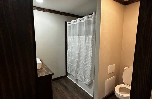 Timpson Hotel | Charming hotel with 1 bedroom and WiFi, AC in delightful Timpson