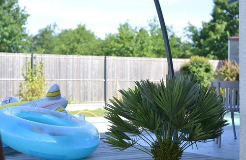 Ambares-et-Lagrave House | Idyllic House with Pool Steps from Bordeaux's Charm
