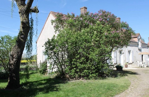 Chaumont-sur-Loire Cottage | Charming House Near Chaumont-sur-Loire: Enclosed Garden, Family-Friendly, Close to Castles