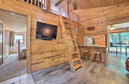 Prudenville House | Relaxing Houghton Lake Cottage with Hot Tub & Pet-Friendly