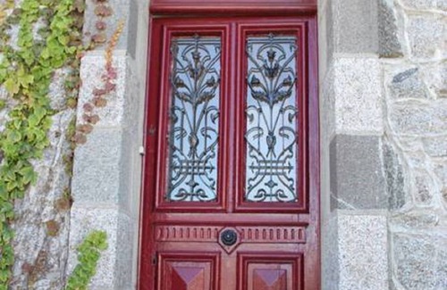 Lampaul-Plouarzel House | Historic 1933 House with Kitchen - Rated 8/10 by Guests