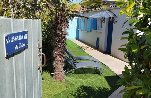 Angoulins House | Charming 3* House with Private Jacuzzi near Beach & Shops