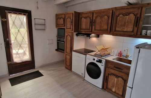 Boitron House | Charming House with Spa, Just 35 Minutes from Disneyland