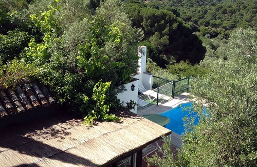 Cordoba House | Inviting House with Pool Just 7km from Córdoba