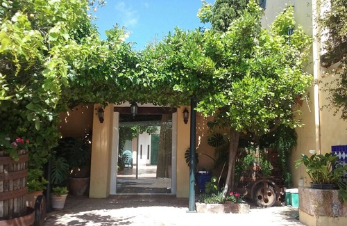 Cordoba House | Inviting House with Pool Just 7km from Córdoba