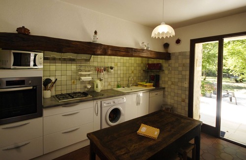 Caseneuve House | Tranquil Country House with Heated Pool in Caseneuve Provence