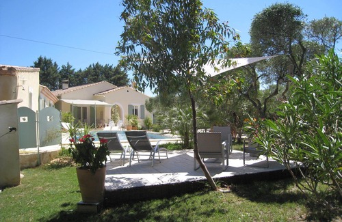 Comps House | Inviting Home Near Provence with Pool & Spa Amenities