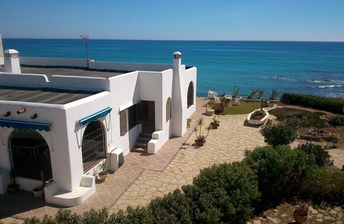 Mojacar Villa | Family-Friendly Coastal Getaway with Oceanfront Amenities