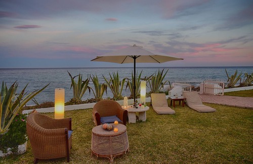 Mojacar Villa | Family-Friendly Coastal Getaway with Oceanfront Amenities