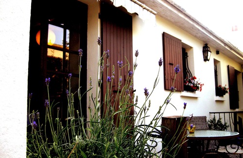 La Rochelle Villa | Family-Friendly House with Pool and Ocean Views in La Rochelle