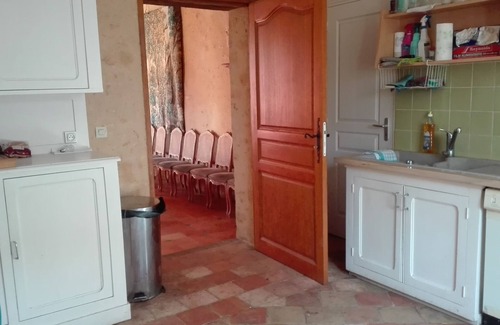 Roeze-sur-Sarthe House | Charming Castle Retreat with Breakfast & Kids' Amenities