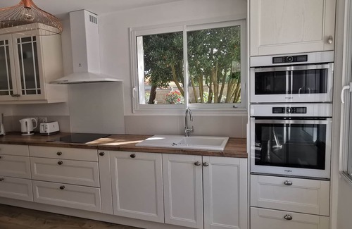 Ronce-les-Bains House | Relaxing Oceanfront House with Heated Pool & Free WiFi