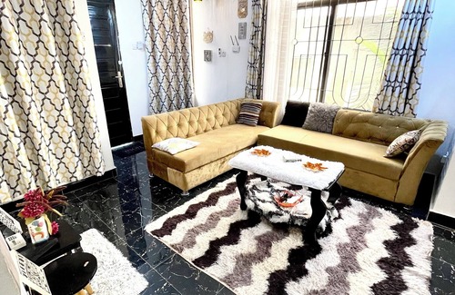 Dar es Salaam House | Charming house in Dar es Salaam with AC, WiFi, securitycamera, hot water,