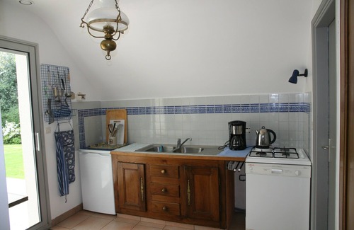 Fouesnant House | Peaceful Coastal Retreat 300m from Beach & GR34 Trails