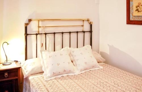 Anora House | Welcoming Anora House with Garden for Families and Pets