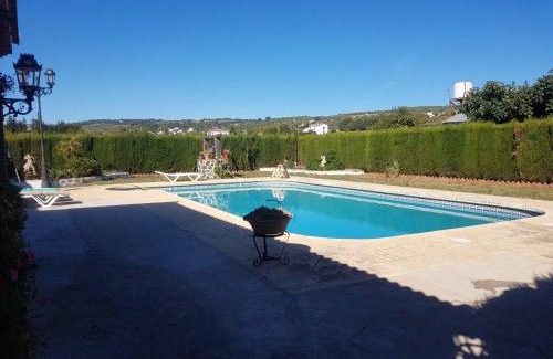 Arriate House | Relaxing 3-Bedroom House with Private Pool in Arriate