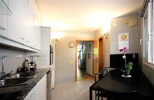 La Vila Olimpica del Poblenou House | Beautiful Barcelona Retreat with Ocean View & Pool Access
