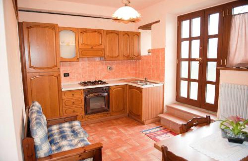 Caprese Michelangelo House | Cozy One Bedroom House with Pool & Wifi in Caprese Michelangelo