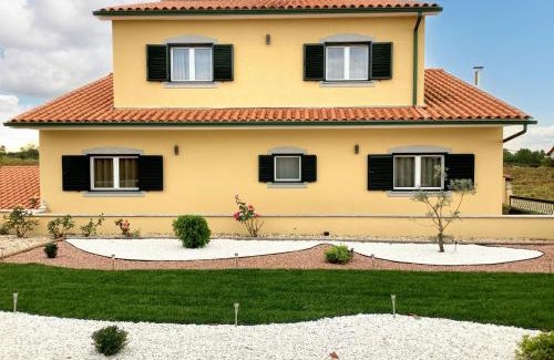 Aguiar da Beira House | Idyllic House in Corticada with Balcony & Scenic Views