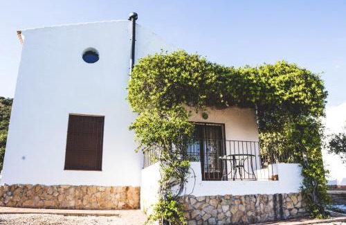 Estepa House | Cozy 2-Bedroom House with Pool and Terrace in Estepa