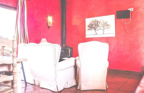 Estepa House | Cozy 2-Bedroom House with Pool and Terrace in Estepa