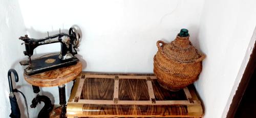 Illar House | Spacious 4-Bedroom House with City View Balcony & Wifi