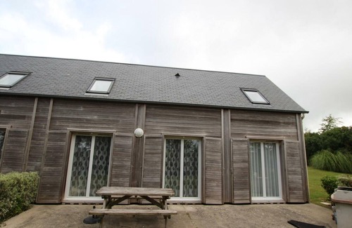 Biville Cottage | Gite La Hague: Ideal Family Getaway with Spa & Kitchen