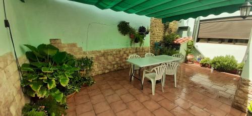 Ores House | Inviting House in Ores with Pool for Family Getaways