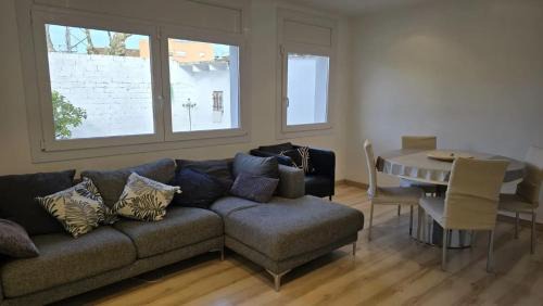 Palamos House | Family-Friendly 2 Bedroom House near Palamos Beach