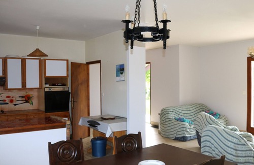 Sanguinet House | Convenient Villa Sanguinet: 2 Bedrooms for Your Getaway