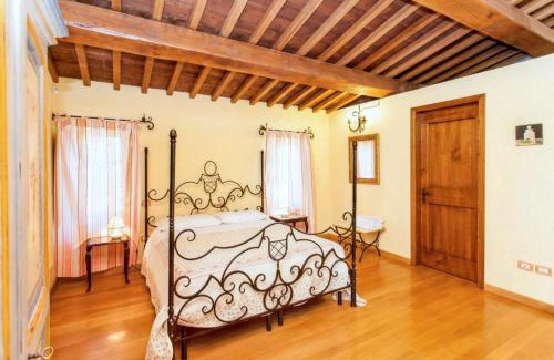 Ramazzano House | Inviting House in Ramazzano Le Pulci with Shared Pool