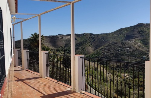 Almachar House | Idyllic Retreat in the Málaga Countryside with Pool & Pets