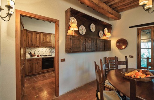 Umbertide House | Discover Belvilla by OYO Casa Tettoia with Pool & Kitchen