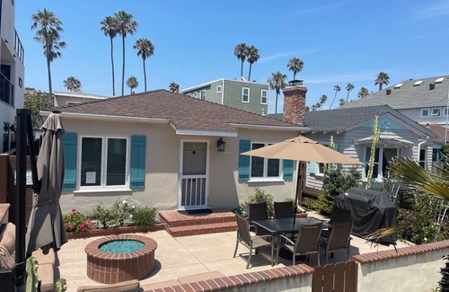 South Mission Beach House | Tranquil House with Ocean View on Mission Bay Court