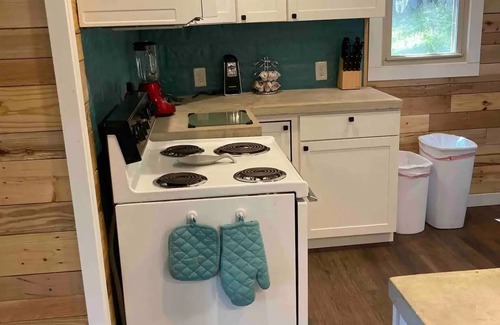 Rutledge House | Idyllic Waterfront Retreat with Breathtaking Views