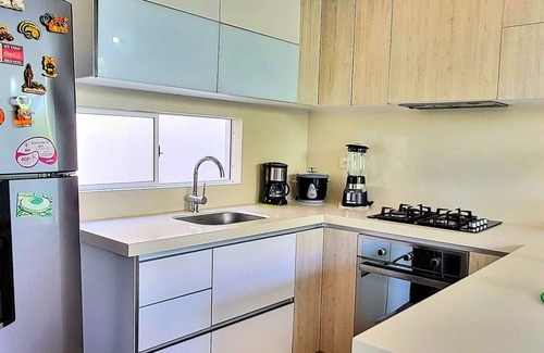 Ricaurte House | Private Pool House with Air Conditioning & Free Wi-Fi