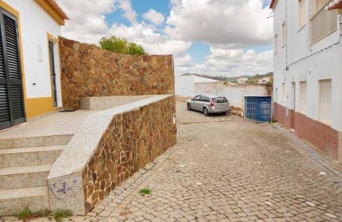 Barao de Sao Miguel House | Welcoming House in Barao de Sao Miguel for Families & Pets