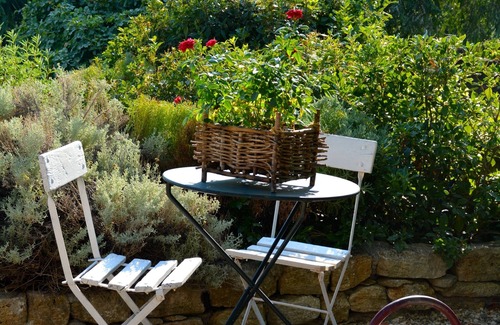 Viens House | Relaxing House with Pool and Terrace for 8 in Provence