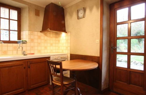 Feugeres Cottage | Discover Gite Feugères: Family-Friendly Retreat with Spa