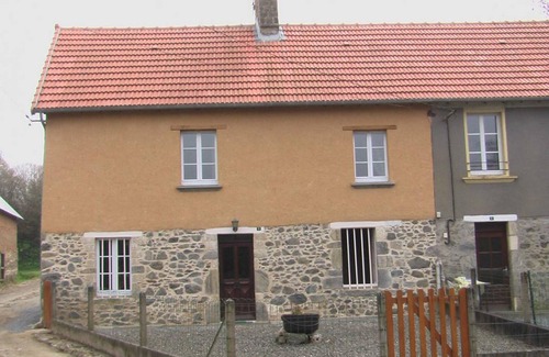 Feugeres Cottage | Discover Gite Feugères: Family-Friendly Retreat with Spa