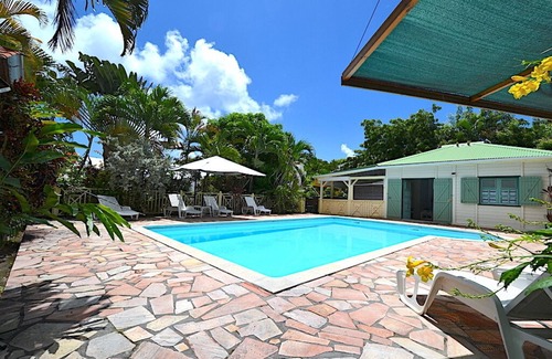 Dampierre House | Inviting House with Pool Steps from the Beach