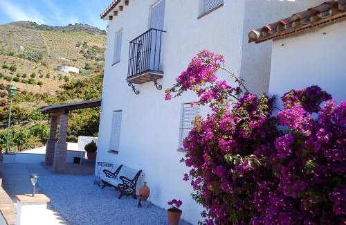 El Borge House | Relaxing 3-Bedroom Retreat with Private Pool in El Borge