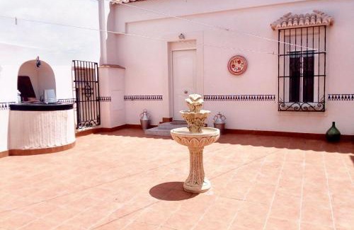 Los Agustines House | Relaxing House with Pool in Montilla - Pet Friendly Stay