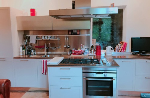 Spoleto Villa | Picturesque House with Scenic Views and Spa Amenities