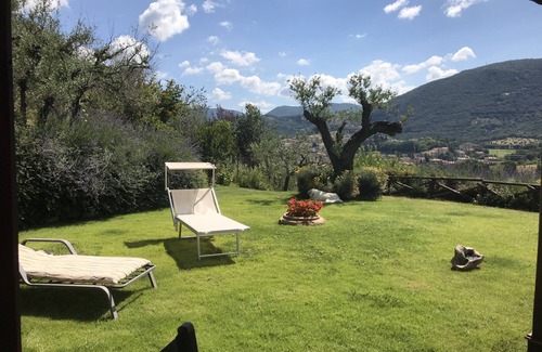 Spoleto Villa | Picturesque House with Scenic Views and Spa Amenities