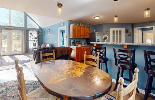 Brownfield House | Charming House with Cozy Living Spaces and Outdoor BBQ Deck